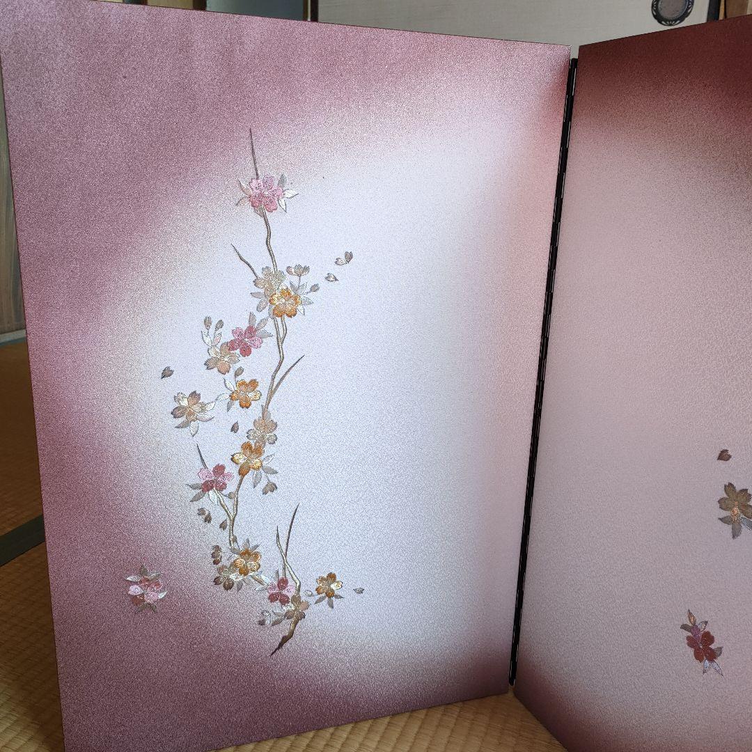 雛道具　雛人形　二曲屏風　桜刺繍　Ｐボカシ20号　屏風のみ出品(高さ60cm)