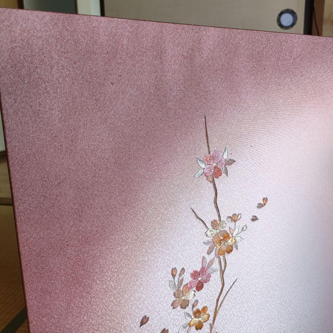 雛道具　雛人形　二曲屏風　桜刺繍　Ｐボカシ20号　屏風のみ出品(高さ60cm)