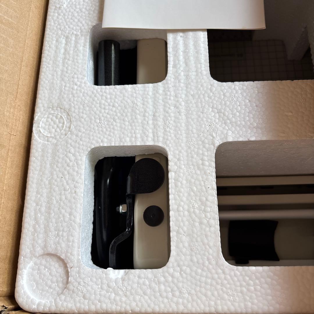 ダイシン商業　業務用　ペーパーカッター DS-858A4 約16kg 裁断機