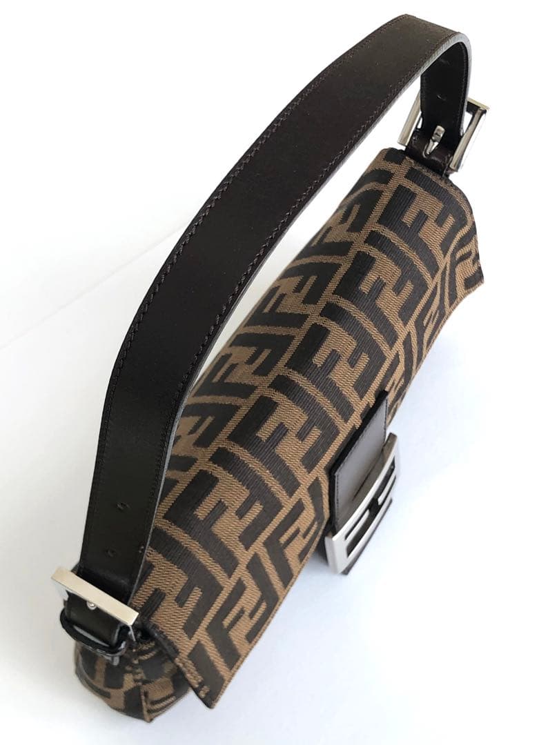 フェンディ　FENDI マンマバケット　ズッカ柄　使用感少なめ　美品