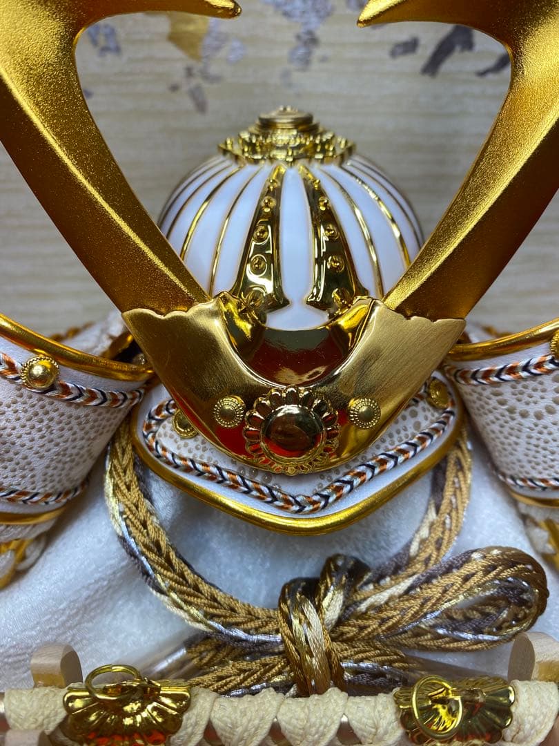 東京久月　五月人形　兜飾り　白木ガラスケース入・コンパクトサイズ