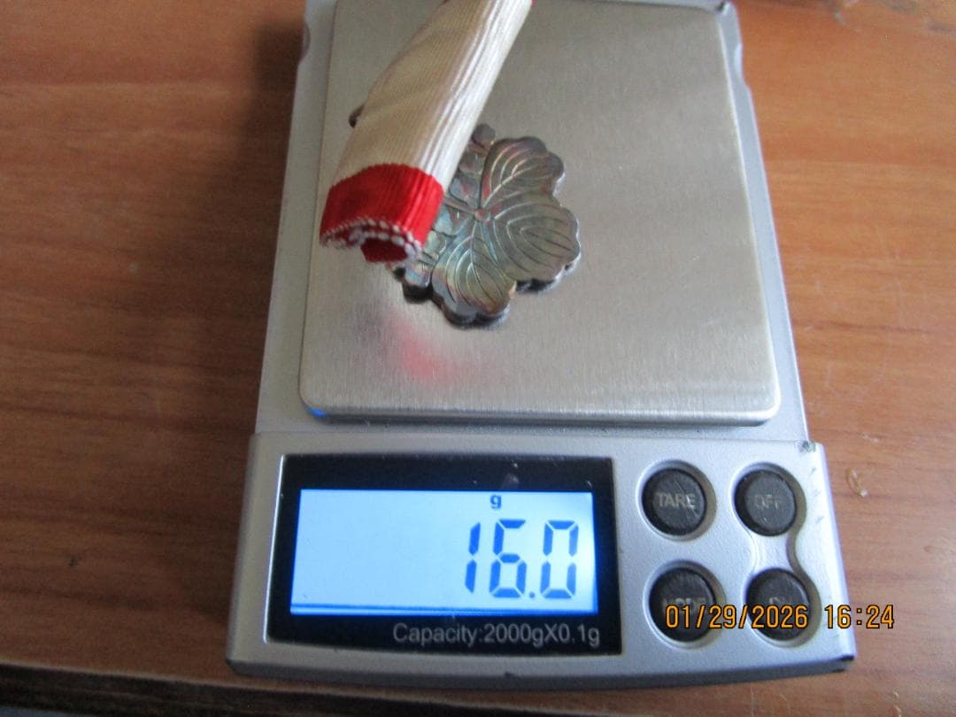 勲章　勲八白色桐葉章　2箱　記章なし