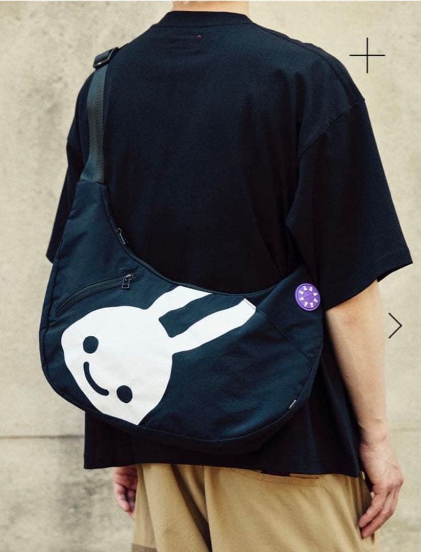 【美品】CUNE 完売品 ナイロンラウンドショルダーバッグ ウサギ