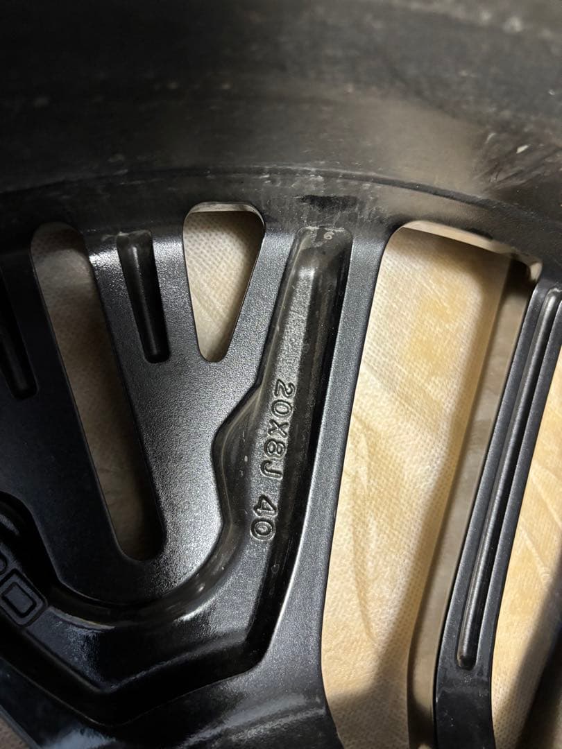 ①トヨタ アルファード ヴェルファイア 40系、20インチホイール TRD