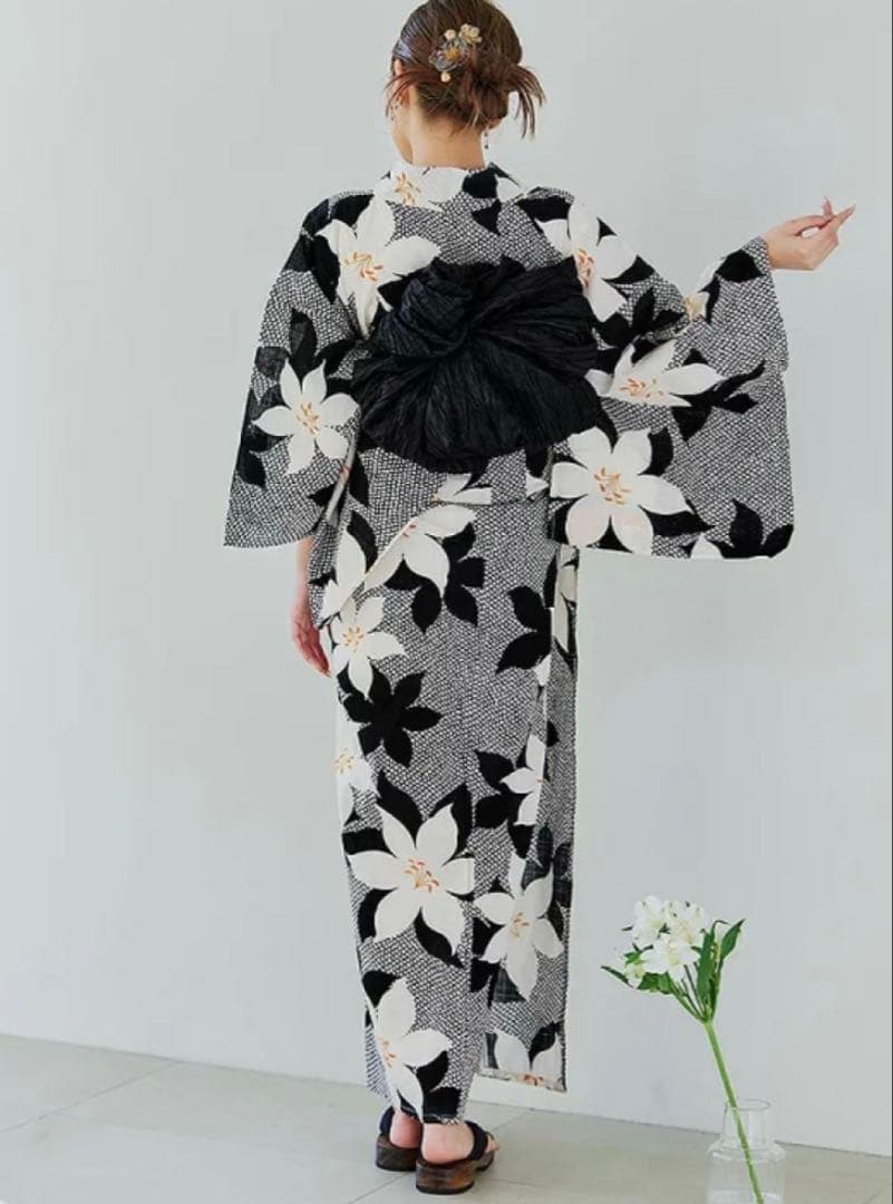 【完売品】sugar jewels 白百合柄 浴衣3点セット 美品