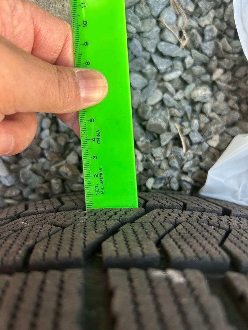 ベンツw176 A180 17㌅225/45 R17 4本セット　スタッドレス