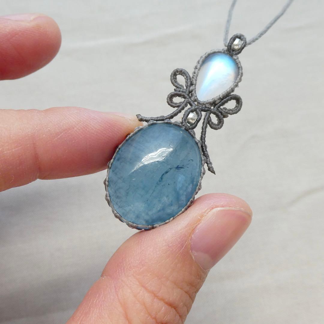 宝石質ムーンストーン・アクアマリンのマクラメネックレス