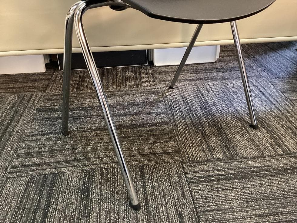 N出品　イタリア製　在庫４脚　２脚セット　コスカチェア　ブラック