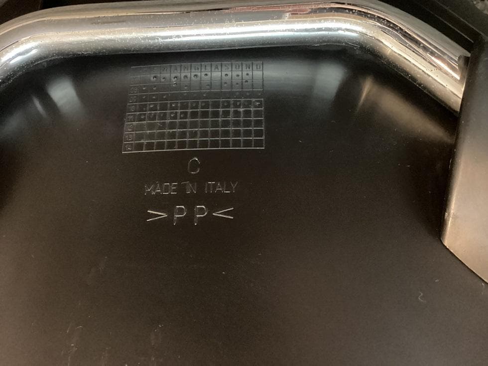 N出品　イタリア製　在庫４脚　２脚セット　コスカチェア　ブラック