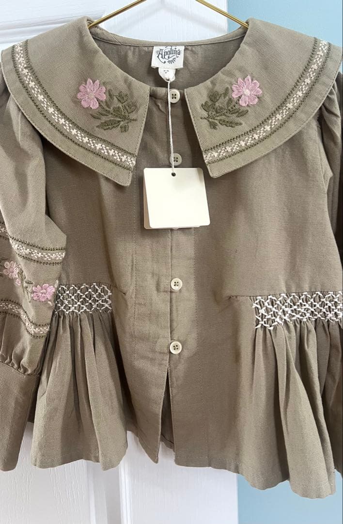 最終値下げApolina kids ブラウス 3-5y