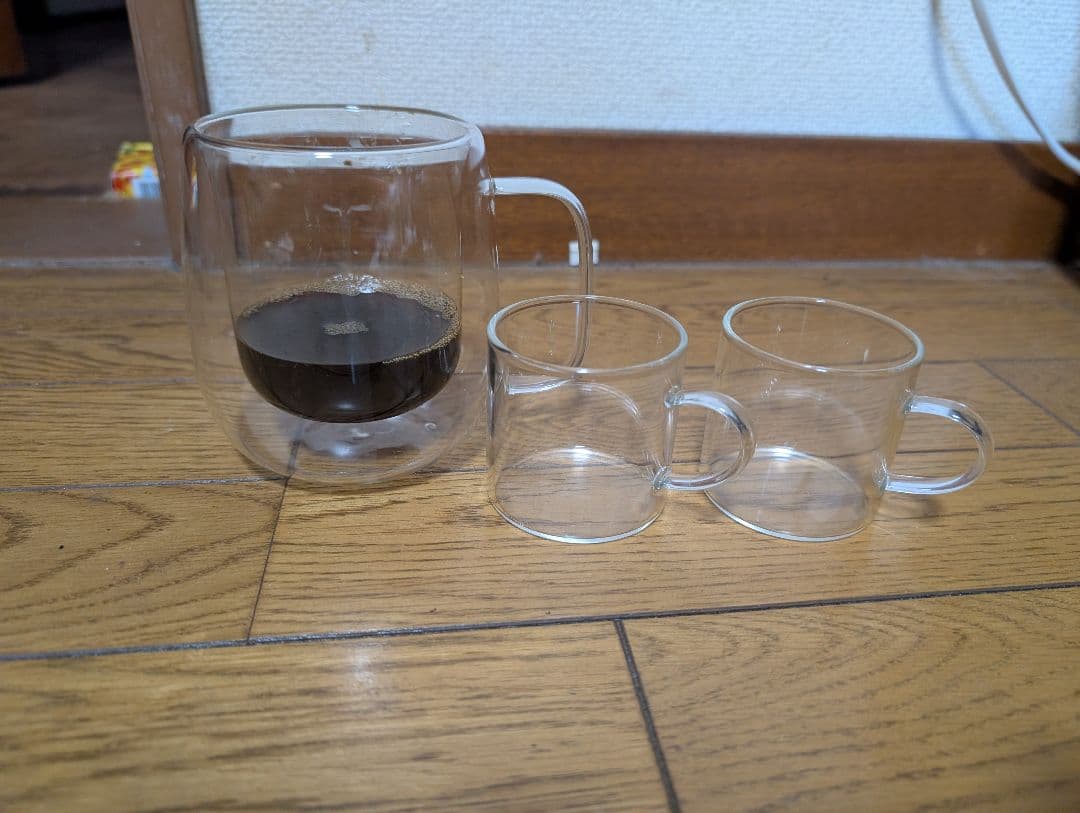 デロンギ　スティローザ　エスプレッソ・カプチーノ ＆ ミルとエスプレッソカップ2