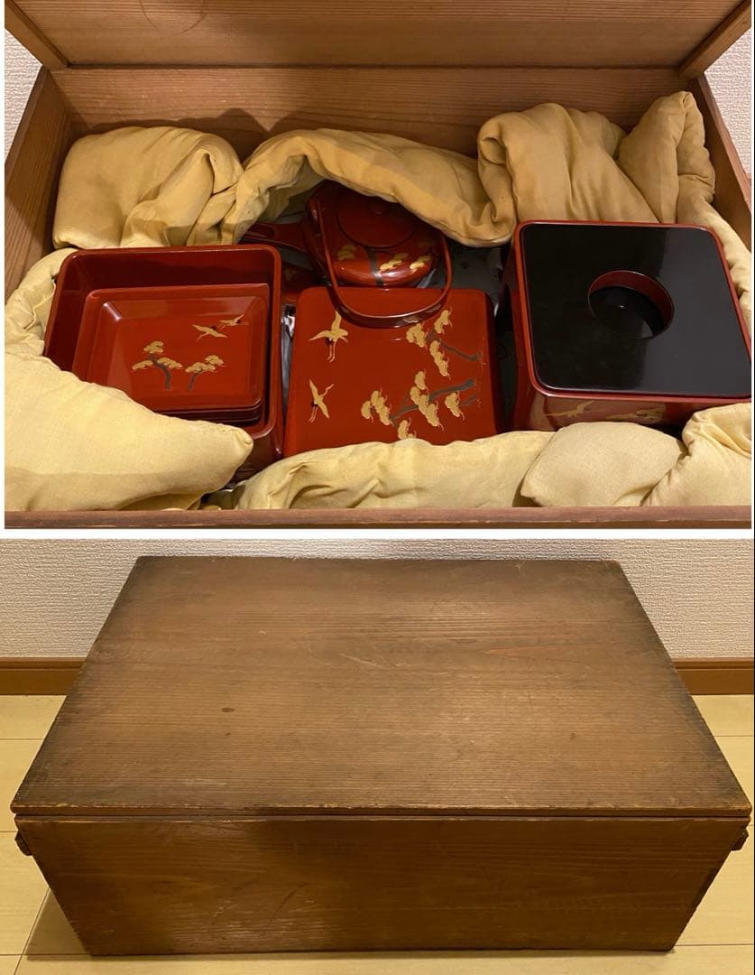 時代物　屠蘇器・重箱セット　木製漆器　朱塗り金蒔絵　鶴に松　縁起柄　長寿　木箱入