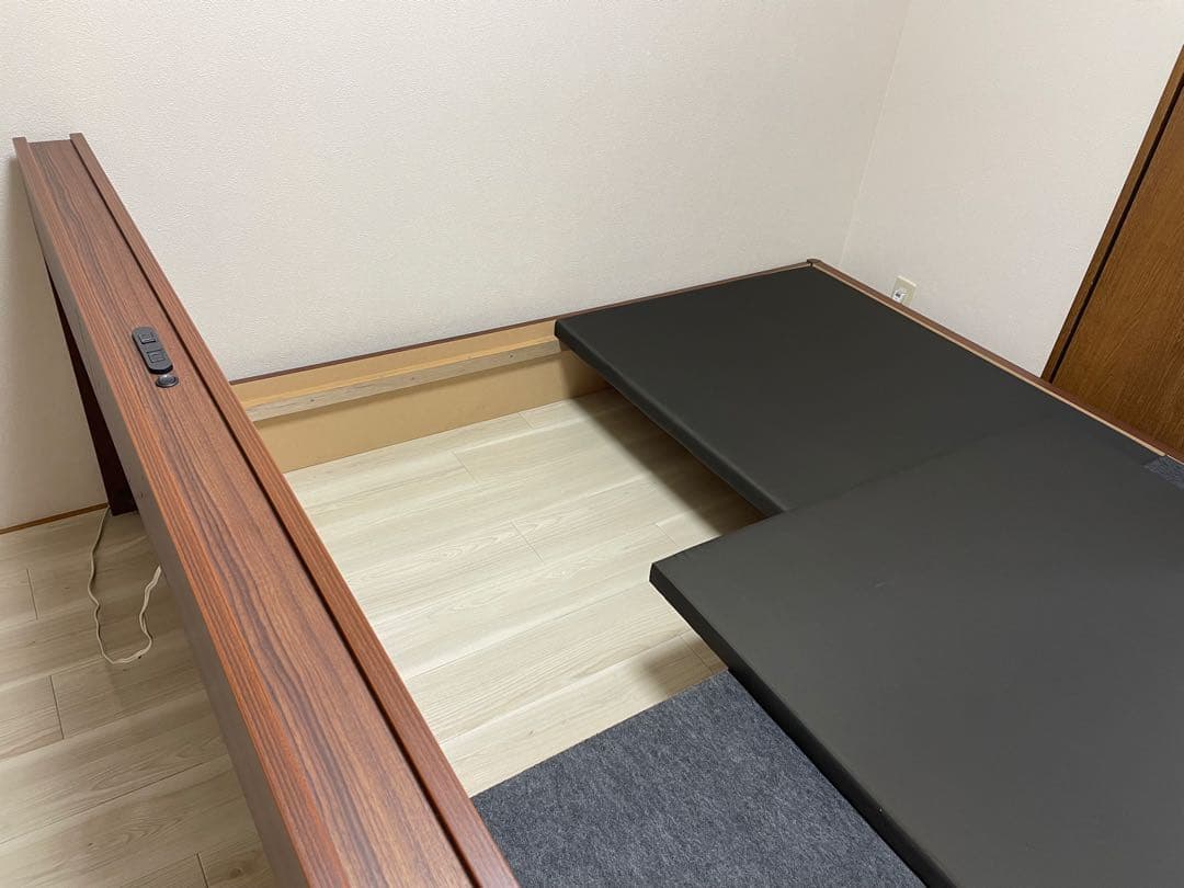 クイーンベッドフレーム ニホンベッド 収納付き