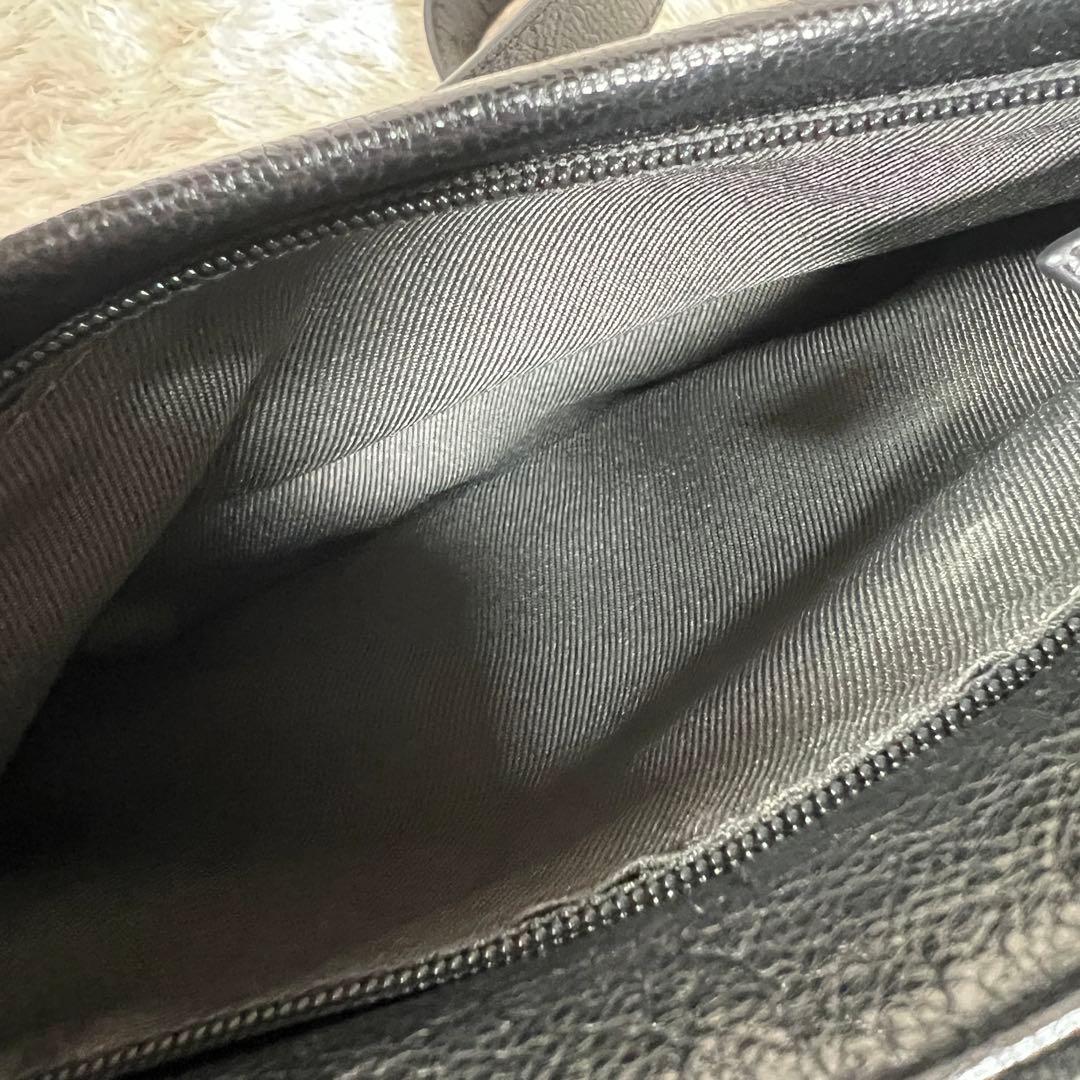 極美品✨　イアパピヨネ ボックスショルダーバッグ　ブラック