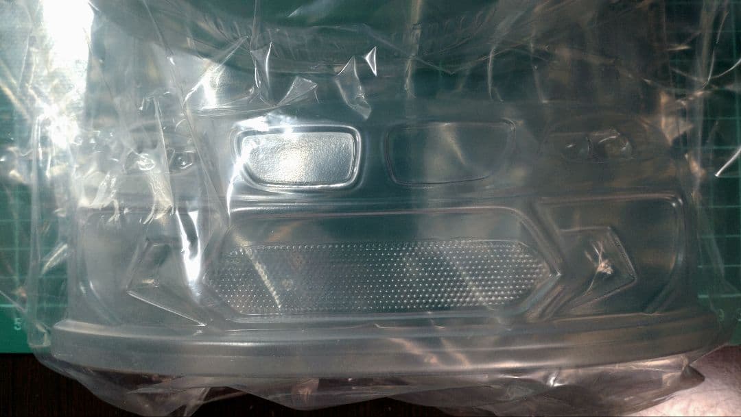 新品 無塗装 BMW M2 F22 APLASTICS ラジドリ ボディ