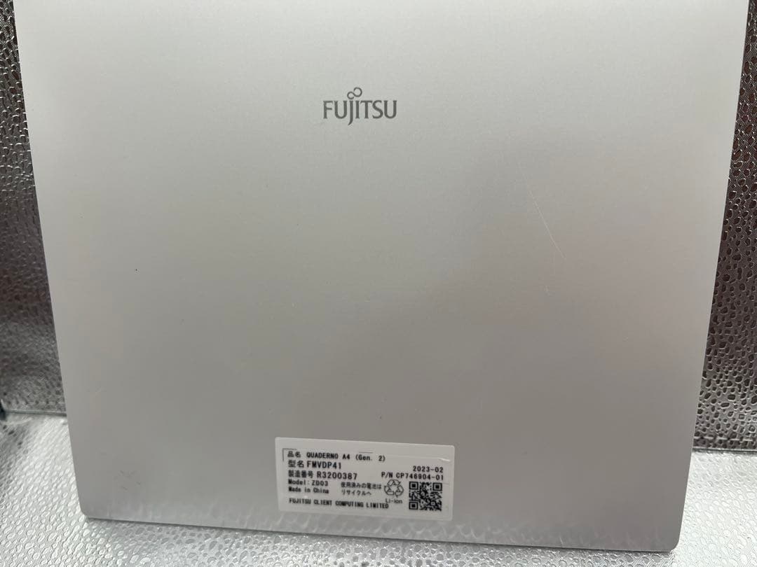 富士通 13.3型電子ペーパー QUADERNO A4サイズ ／FMVDP41