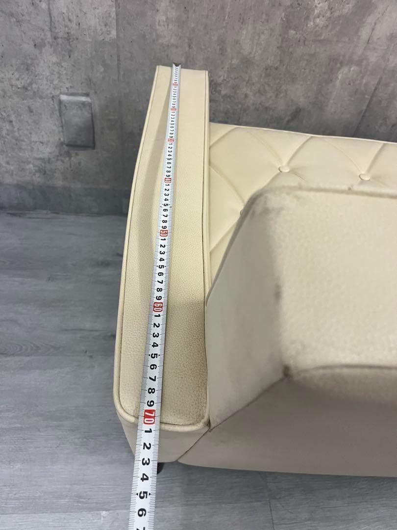 カリモク60 廃盤色 ホワイト アイボリー ロビーチェア2シーター