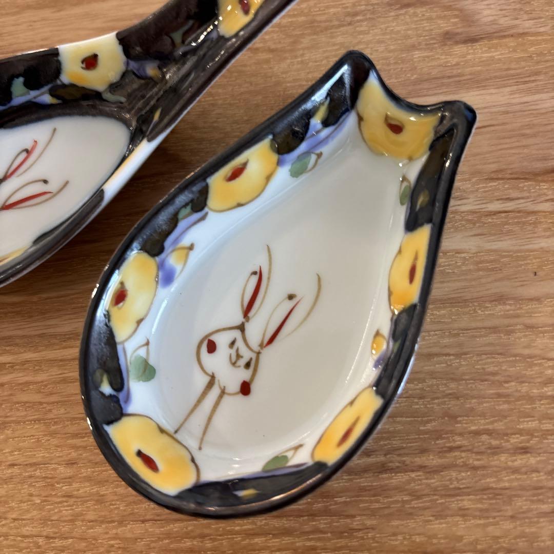 空萌工房★波佐見焼★ウサギと花のデザイン 陶器製レンゲ 4個セット