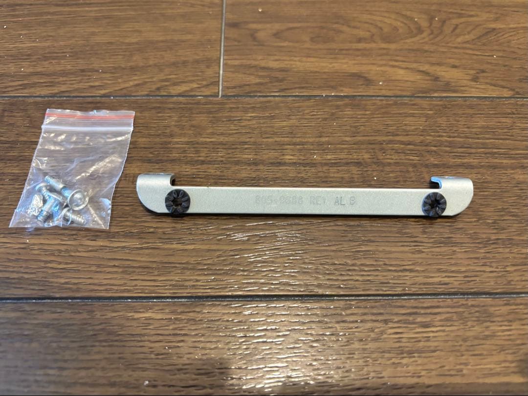 【ジャンク】 iMac 27インチ Mid 2011 内蔵HDD取り外し済み