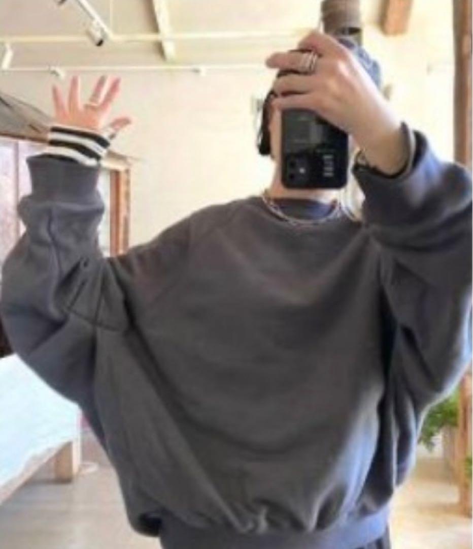 トップス COG THE BIGSMOKE LEILA WIDE CUFF SWEAT