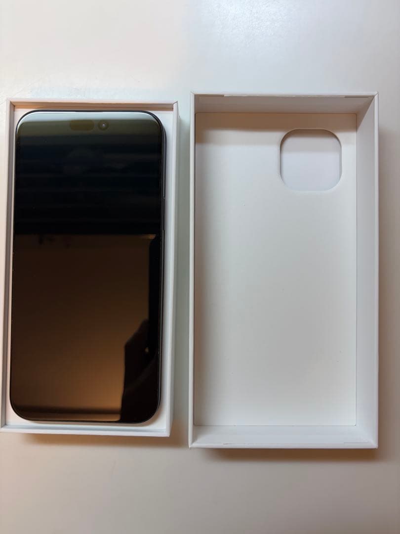 iPhone 15 Plus 128GB ブラック SIMフリー 美品 傷無し