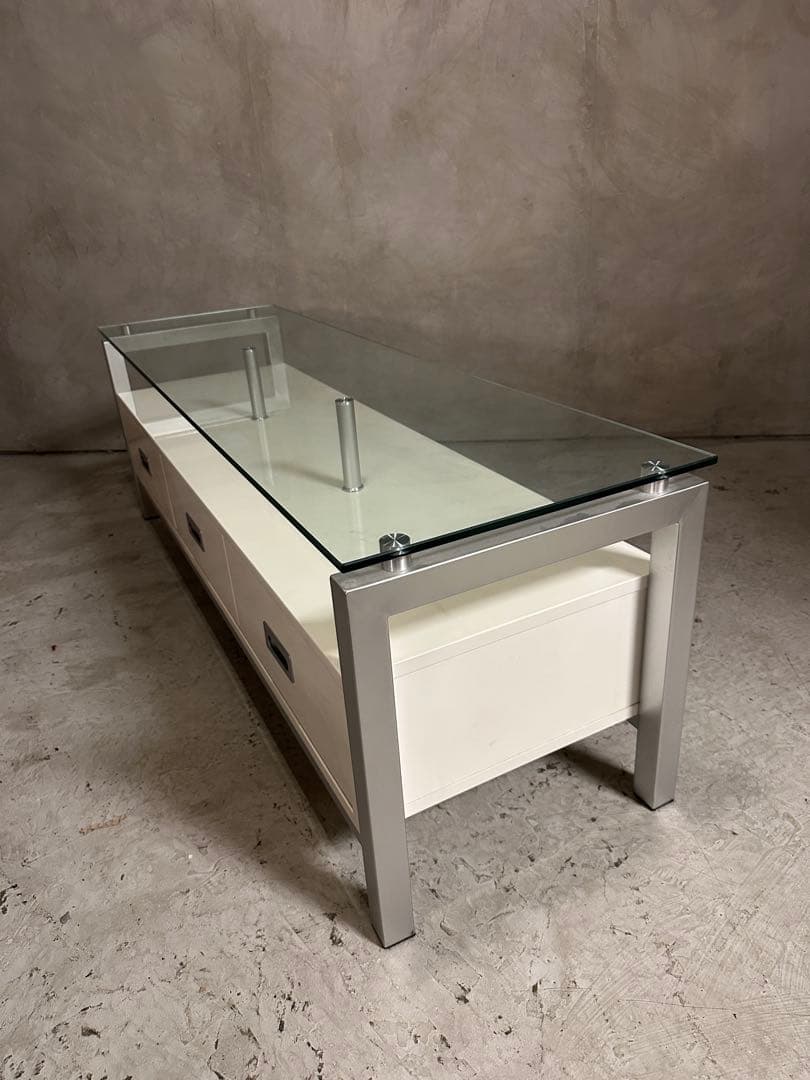 【東京都内23区配送無料】定価8万円　ニトリ　ガラス　ローボード　テレビ台　棚