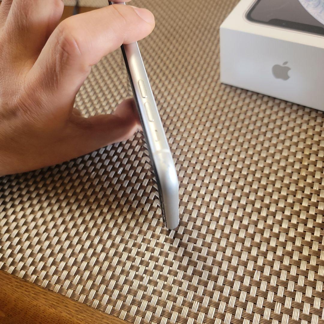 Apple iPhone XR 64G ホワイト 本体　美品