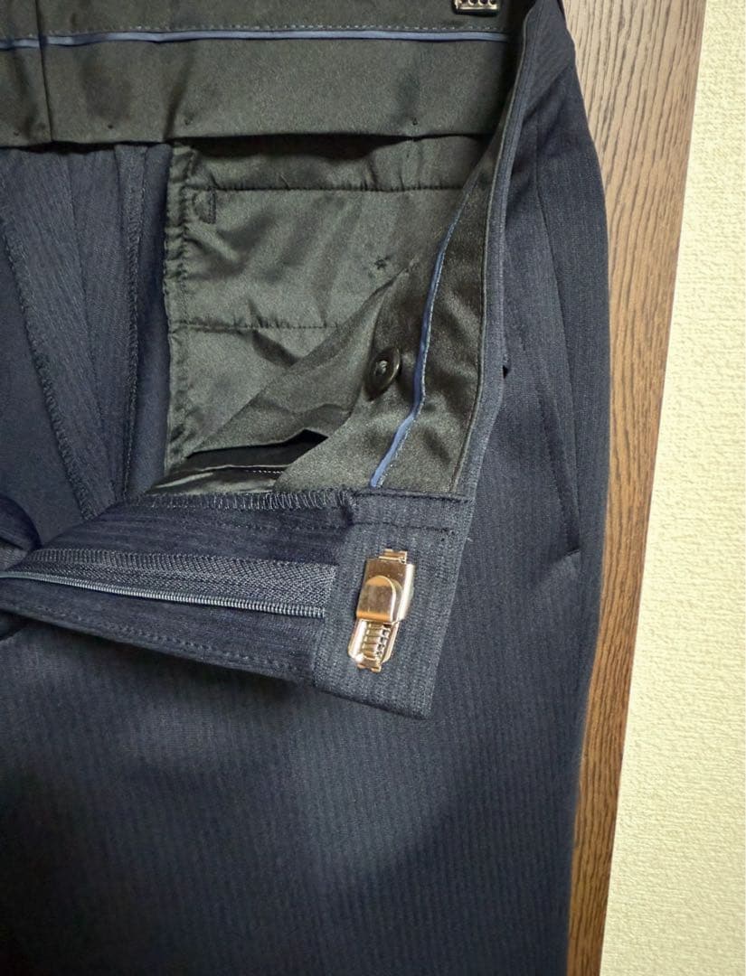 Y4新品未使用！素敵ストレッチ3ピーススーツ！無地調ネイビー！快適ウォッシャブル