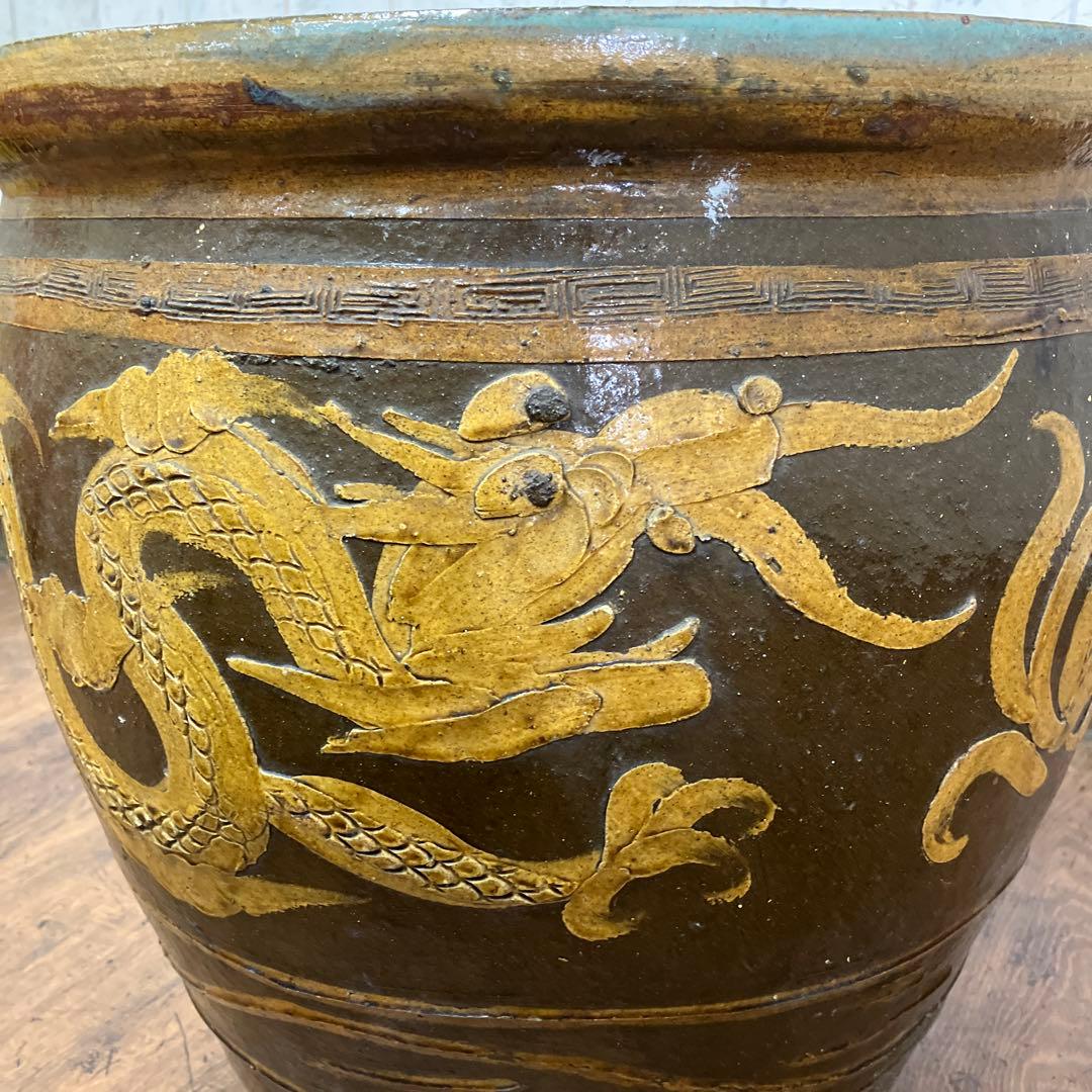 C-壁 昭和レトロ 龍模様 火鉢 陶器製 アンティーク 壺 甕 龍彫り 古民家
