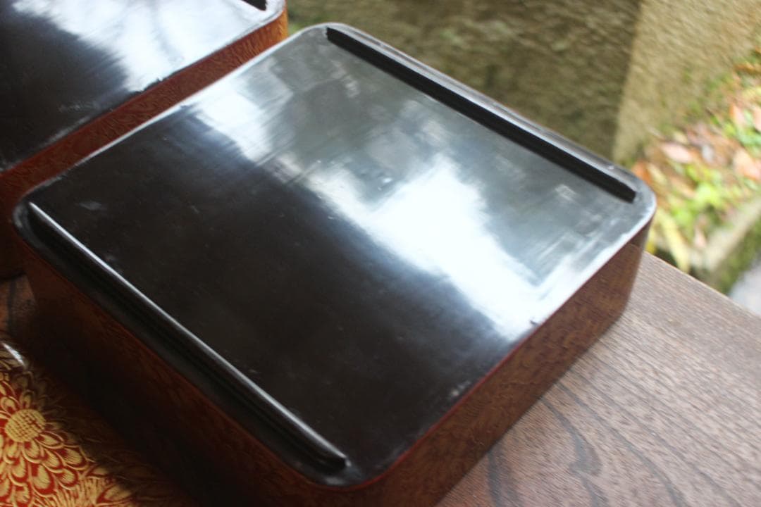 小傷あり！上質朱漆に極上菊詰沈金の映える輪島塗三段重（検重箱お重