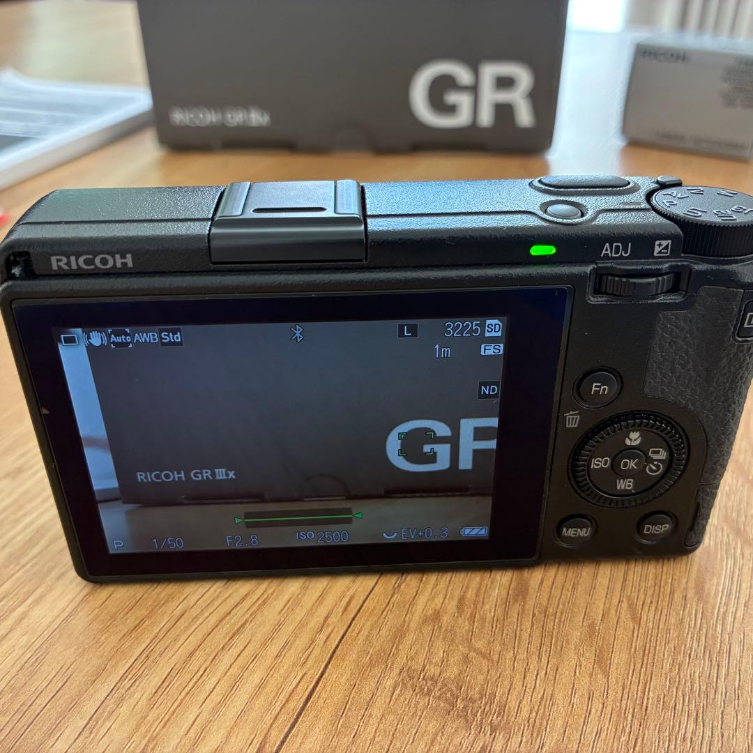 RICOH GRiiix 5年保証　バッテリー×2