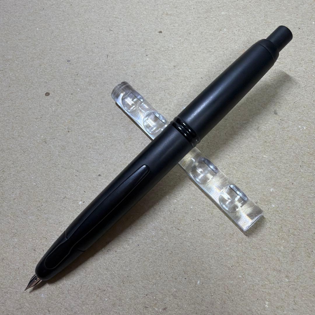 PILOT パイロット Capless キャップレス フルブラック 万年筆 F