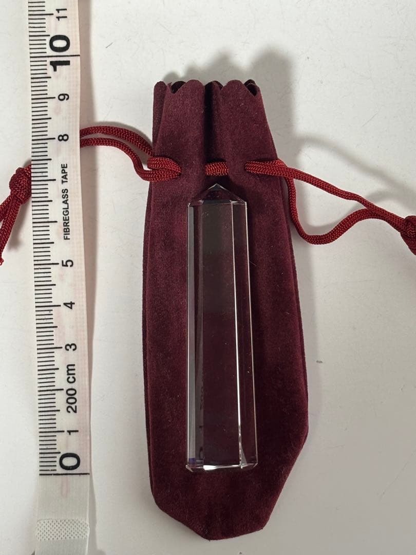 六角柱　水晶　長さ約6.5センチ　太さ約1.5センチ　100カラット　鑑別書付