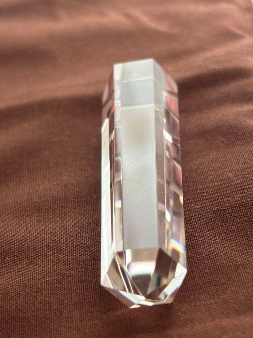 六角柱　水晶　長さ約6.5センチ　太さ約1.5センチ　100カラット　鑑別書付