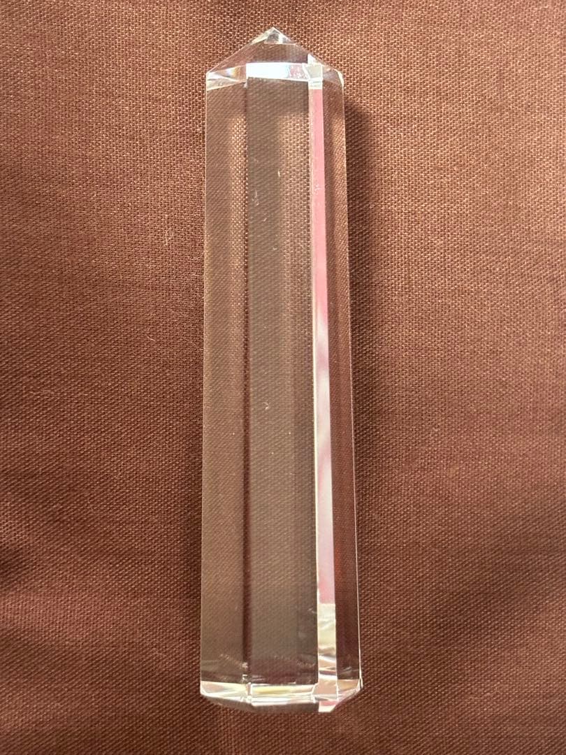 六角柱　水晶　長さ約6.5センチ　太さ約1.5センチ　100カラット　鑑別書付