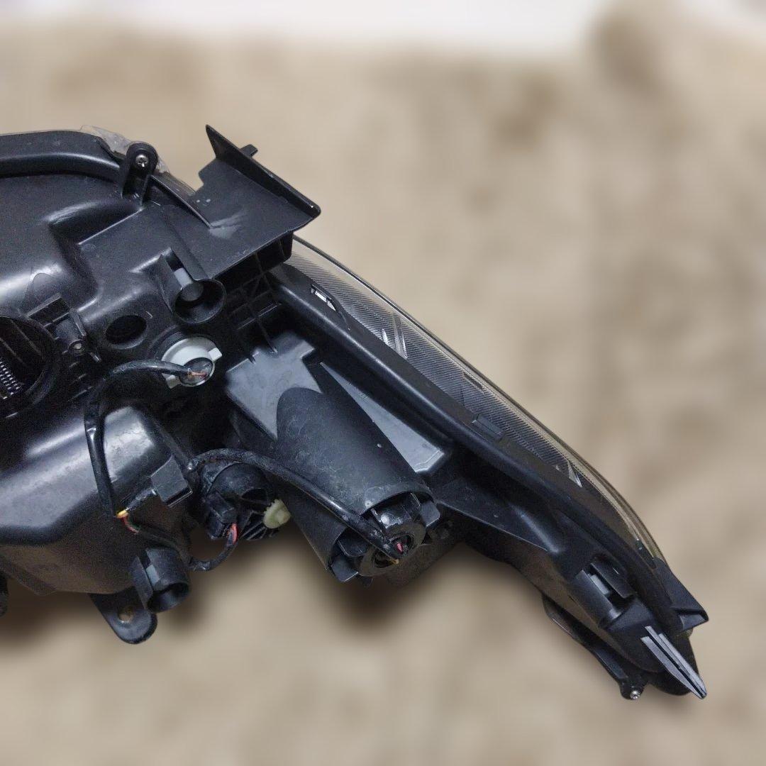 30系 アルファード前期/ヘッドライト　左側のみ