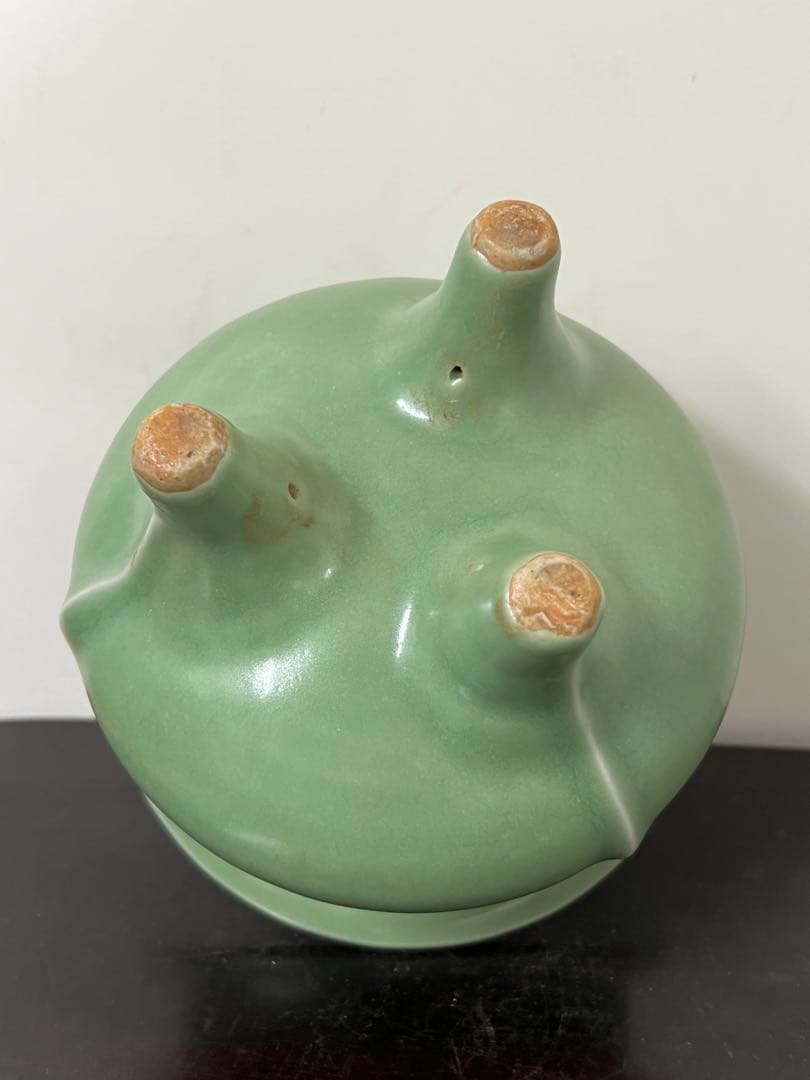中国古美術　青磁袴腰香炉　龍泉窯香炉 F1-10