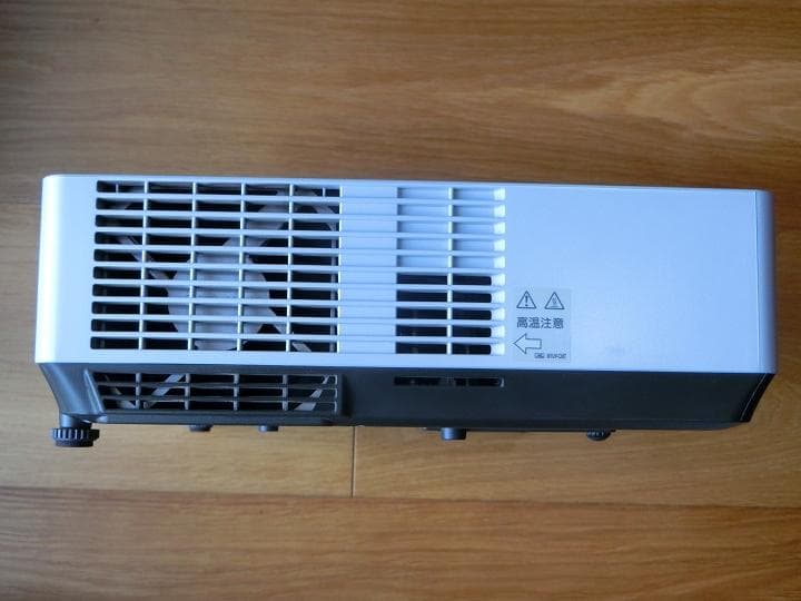 【EPSON】EMP-1825【液晶プロジェクタ】