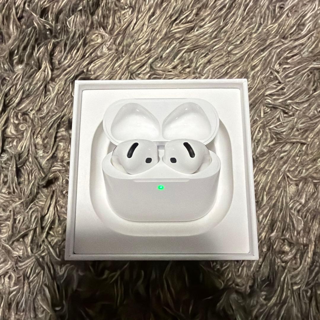 AirPods 4 アクティブノイズキャンセリング付き美品