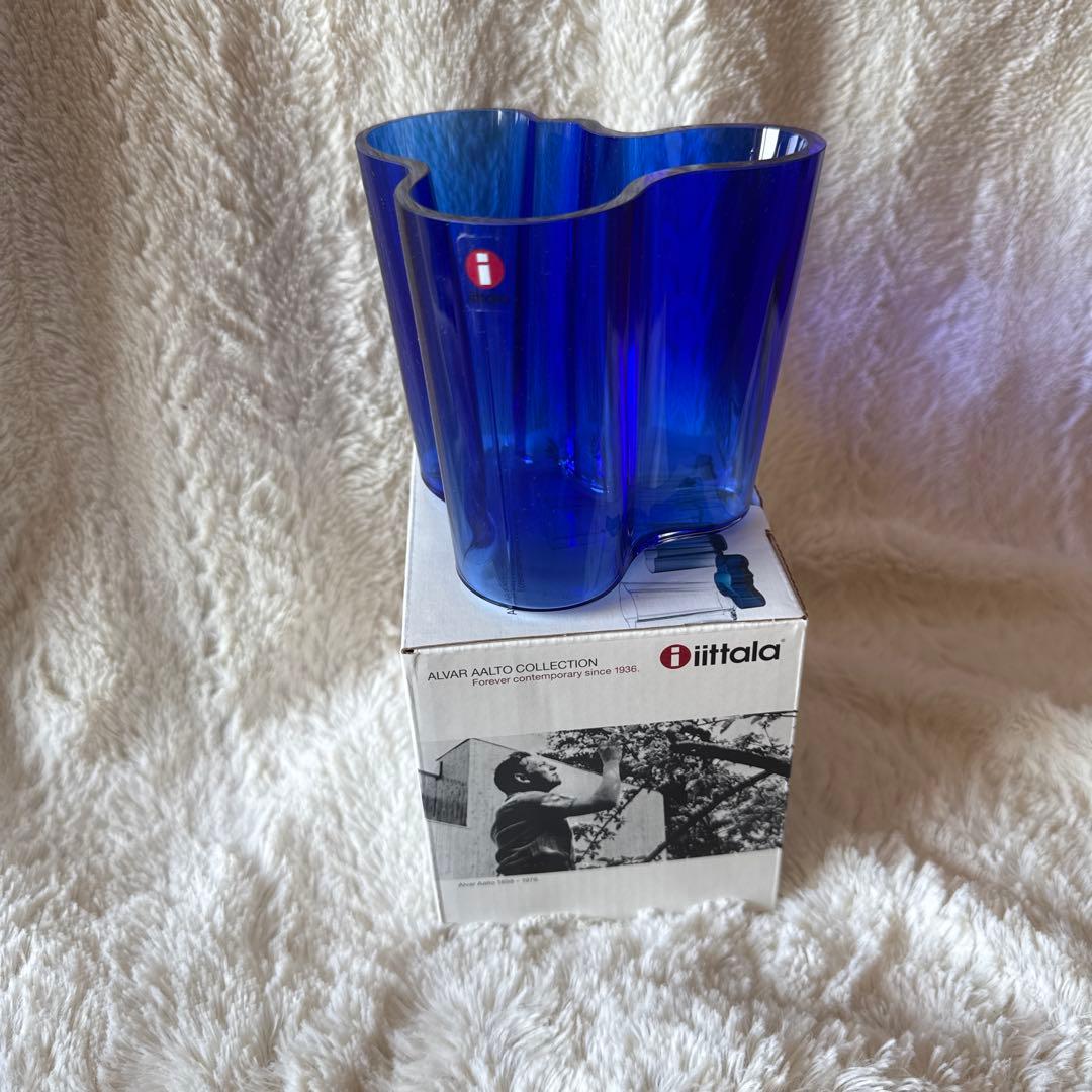 【新品未使用】イッタラ アアルトベース フラワーベース 95mm ブルー　花瓶