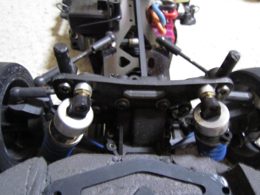 ヴォル 1/10 TA04 PRO ハイエンドシャーシ スカイラインボディ