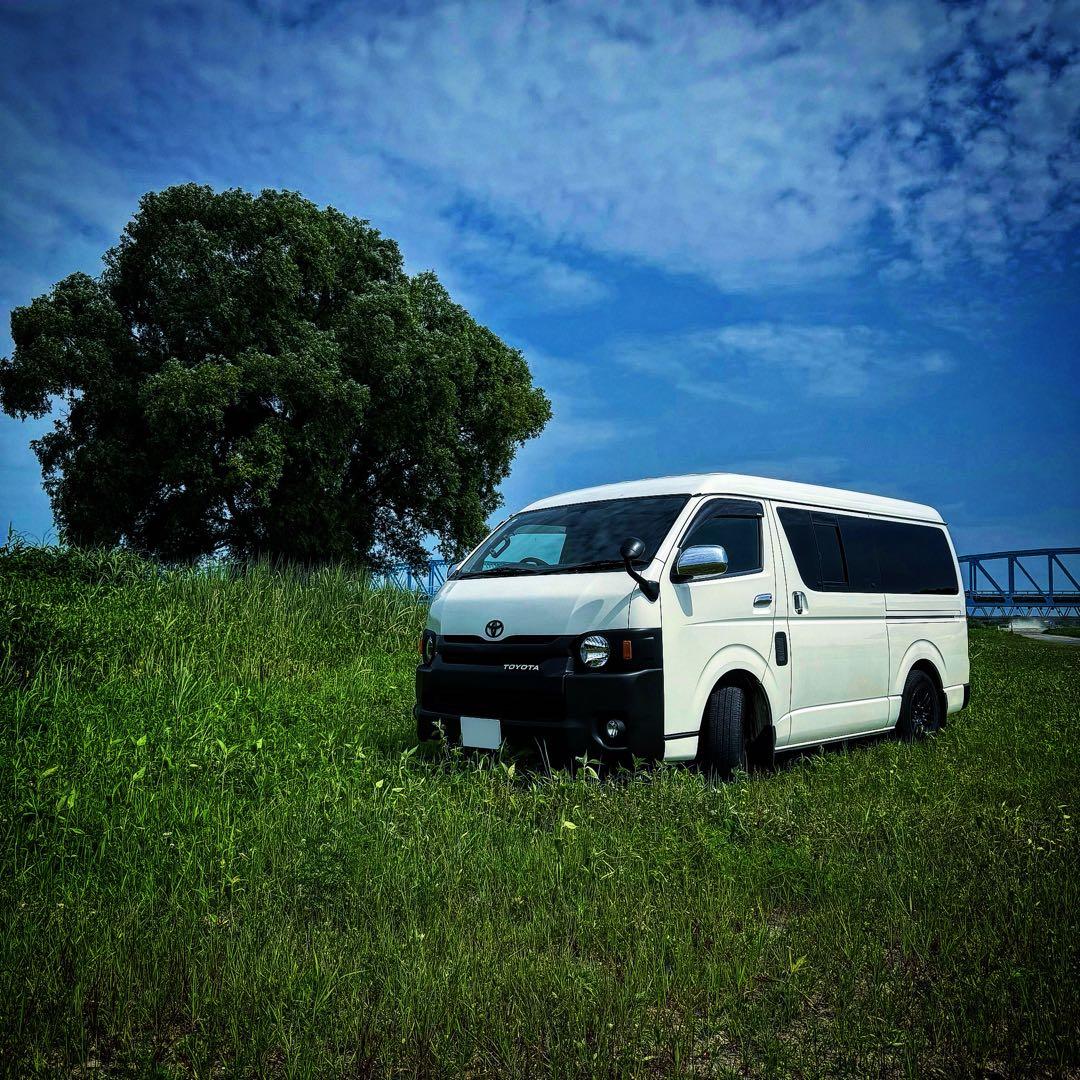 200系ハイエース3型丸目ヘッドライトカバー