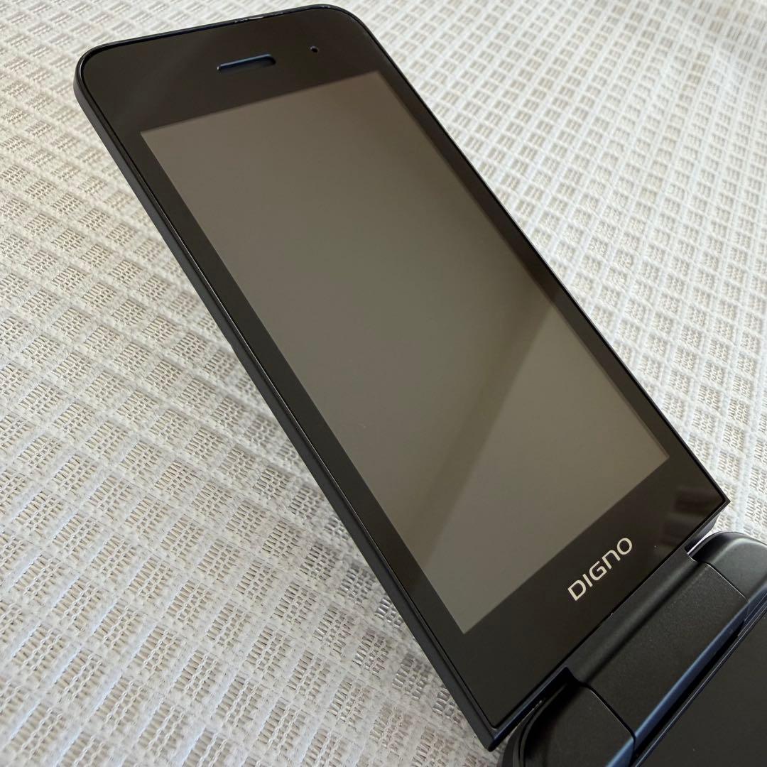 【極美品】DIGNO ケータイ3折りたたみ式携帯電話 902KCブラック