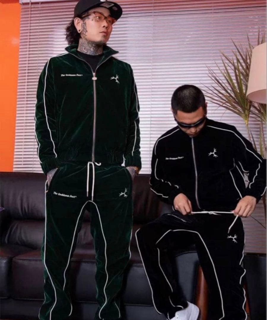 groovyベロア　セットアップ　ブラック