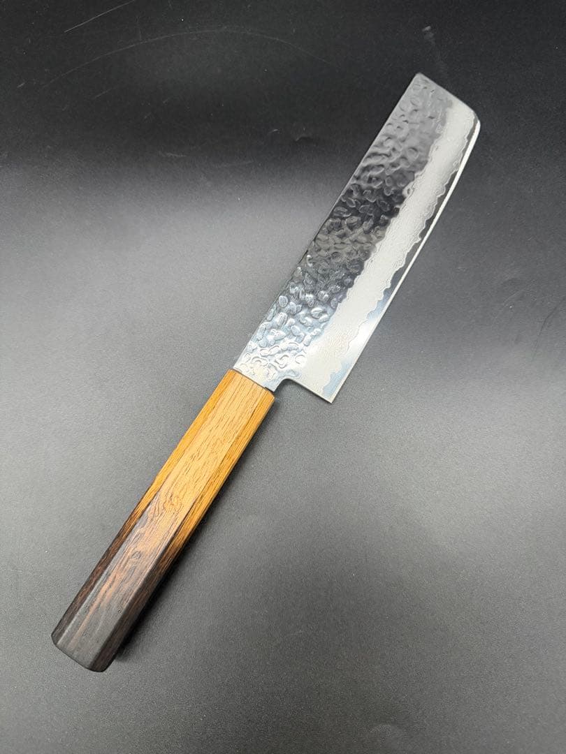 日本製　VG10合計割り込み菜切り包丁165mm 樫木八角柄