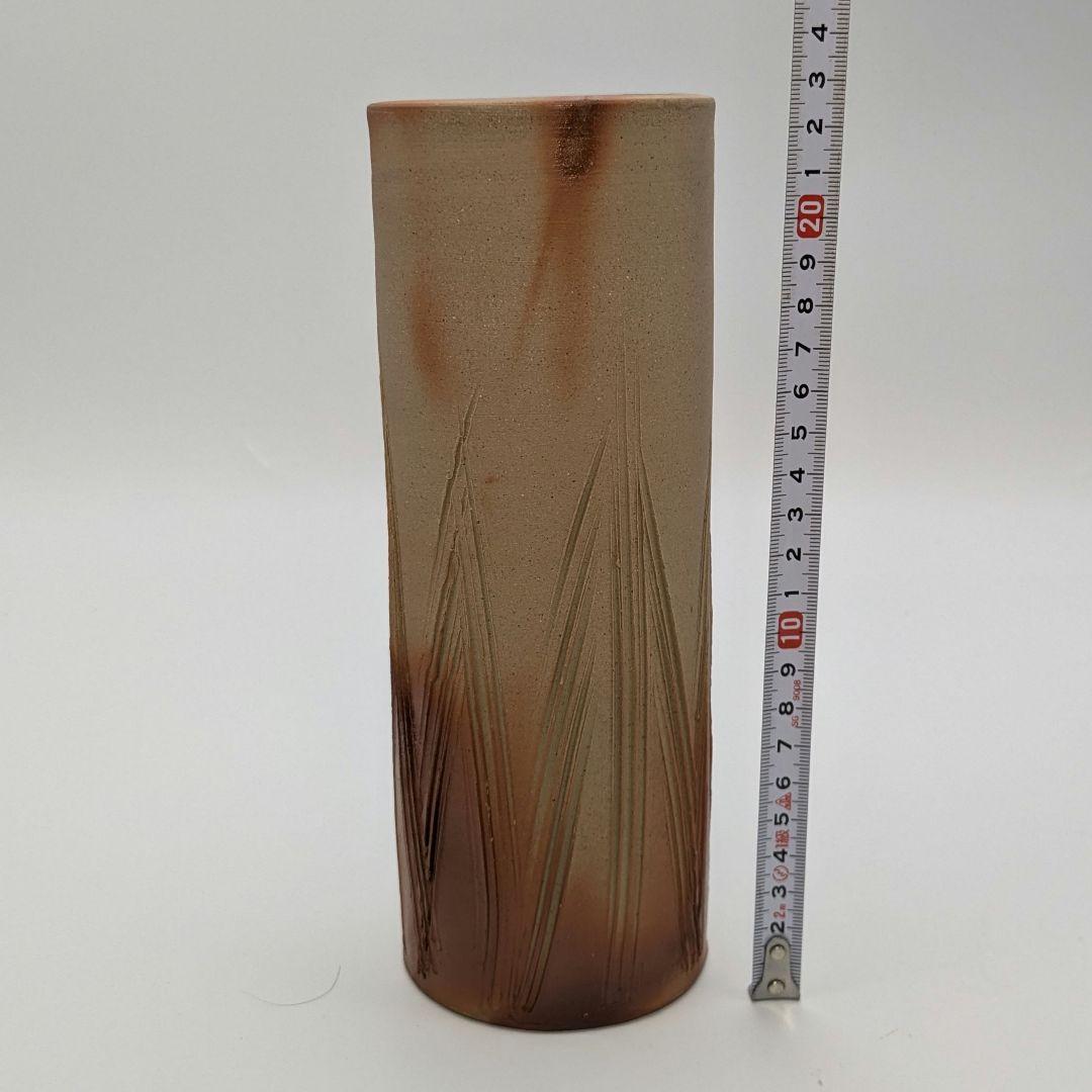 岡山県重要無形文化財 松井與之 備前焼 緋襷花入 共箱共布栞 花器 花瓶 置物