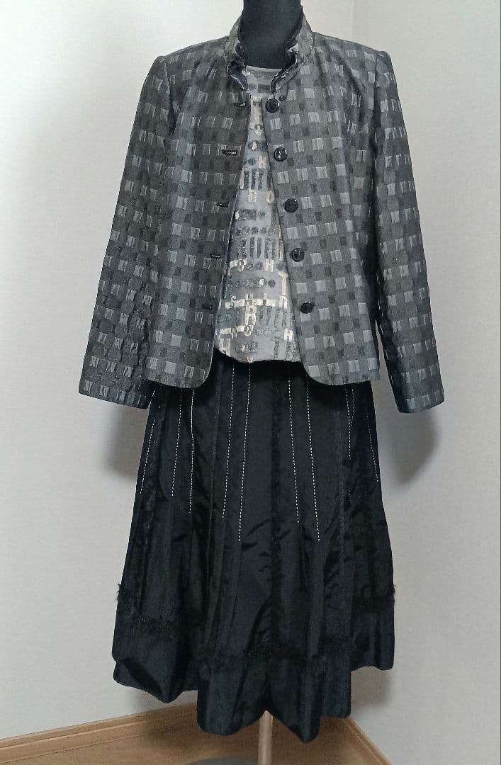 10万以上　エイココンドウ　ジャケット　コムトスカート　ヒロコシノ他