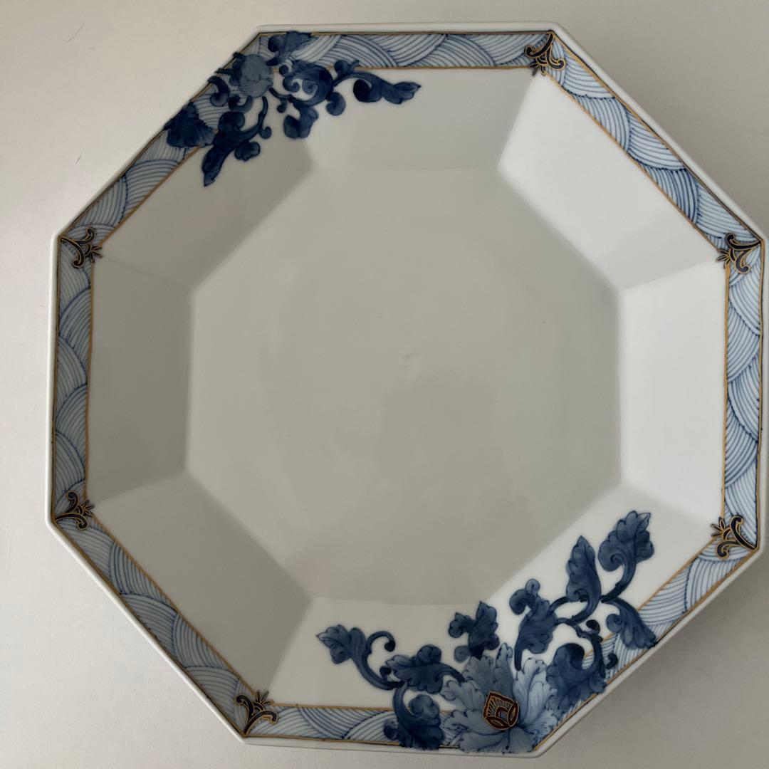 九谷焼八角形の青花模様皿 牡丹唐草盛り皿約27cm 山本長左作　期間限定価格