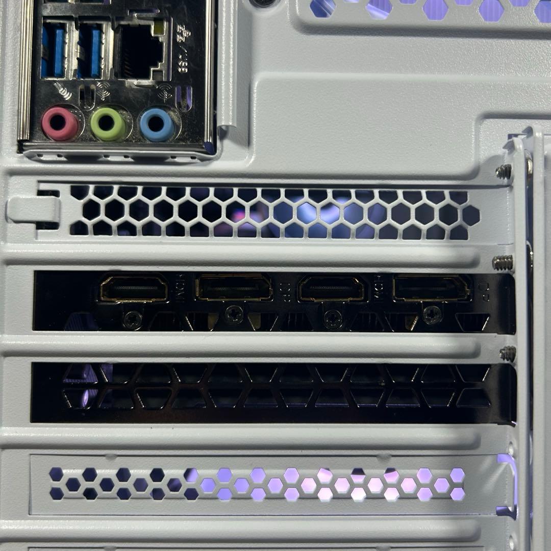 高性能 白 ゲーミングPC RTX3060ti Windows11 ワイルズ快適