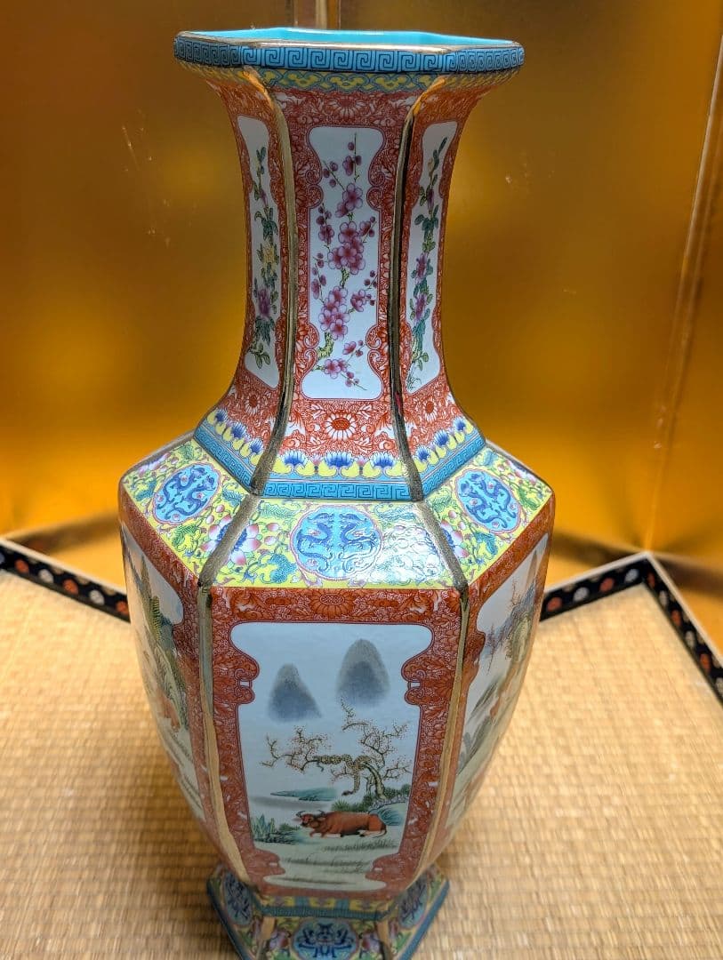 飾り壺　インテリア　六角形 十二干支　花瓶　美術工芸品